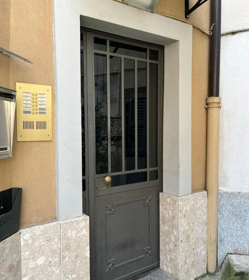 Mini Apartment In Niguarda Milánó